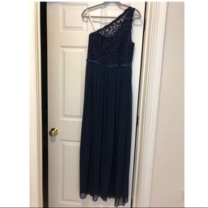 One shoulder gown